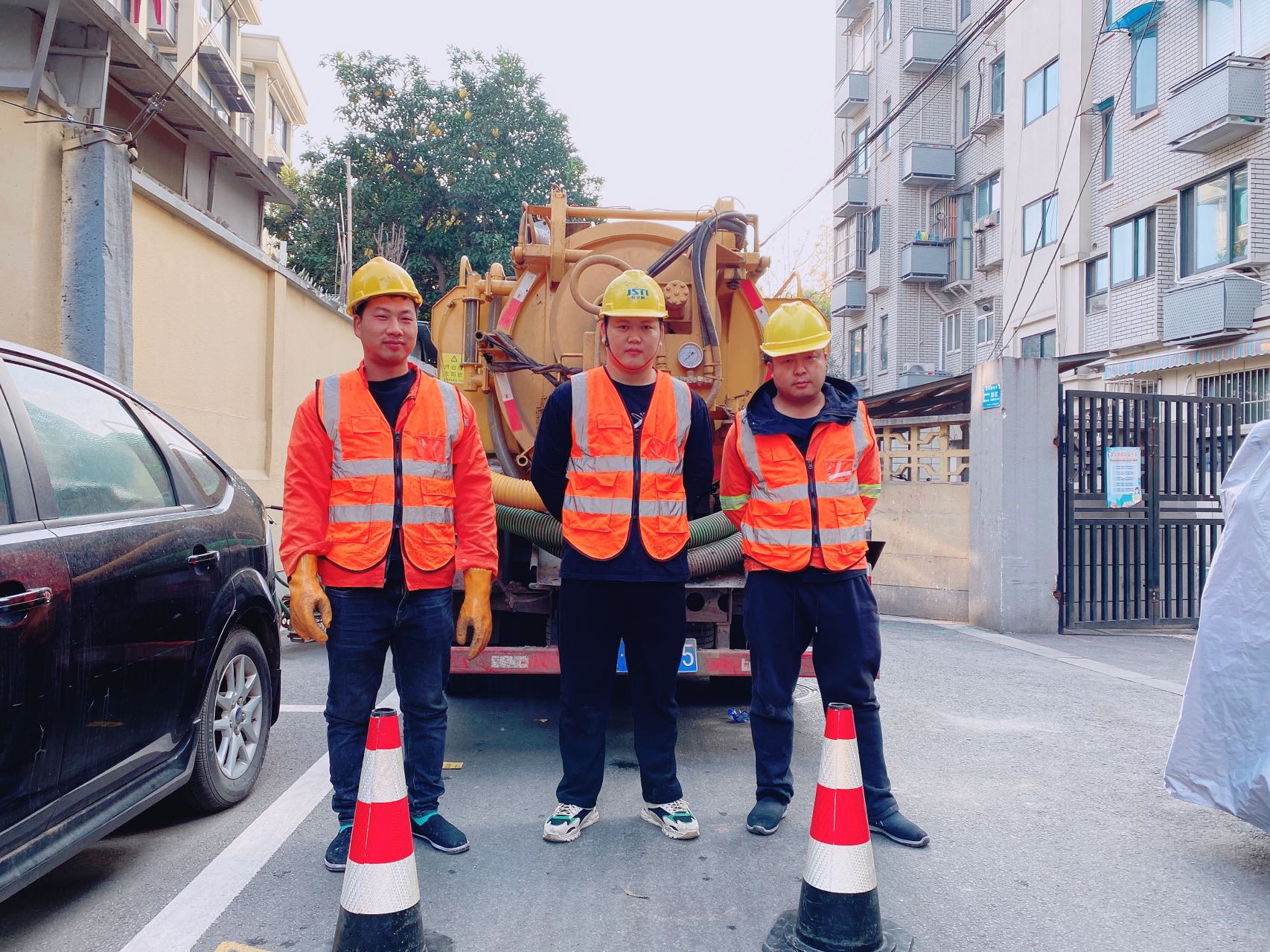 浦东南京某小区管道清淤检测施工